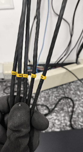Cabeamento identificado durante serviço de infraestrutura da AV Soluções